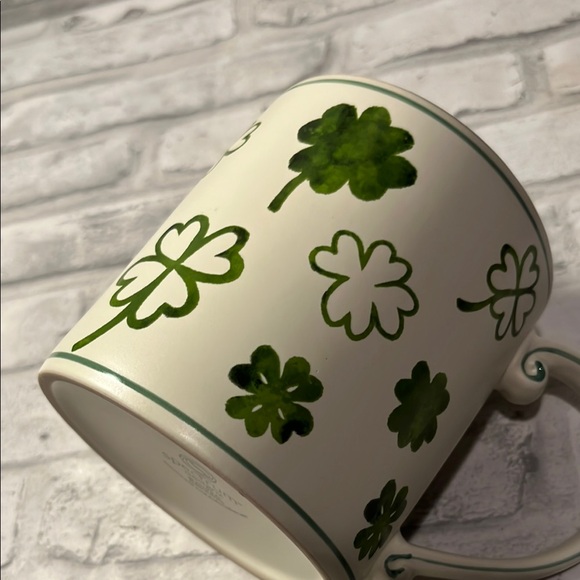 Spectrum designz Shamrock Mug with Green Interior 2019 St Patty Day 16 oz mug - Picture 6 of 6